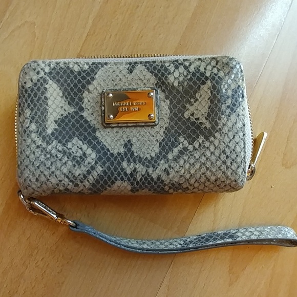 Michael Kors Mini Wallet Zip Around Python - Picture 1 of 6